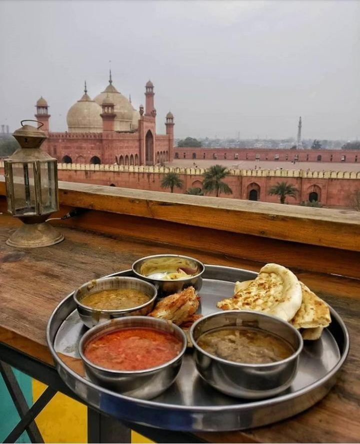 Smart Apartments & Hotel Lahore Luaran gambar