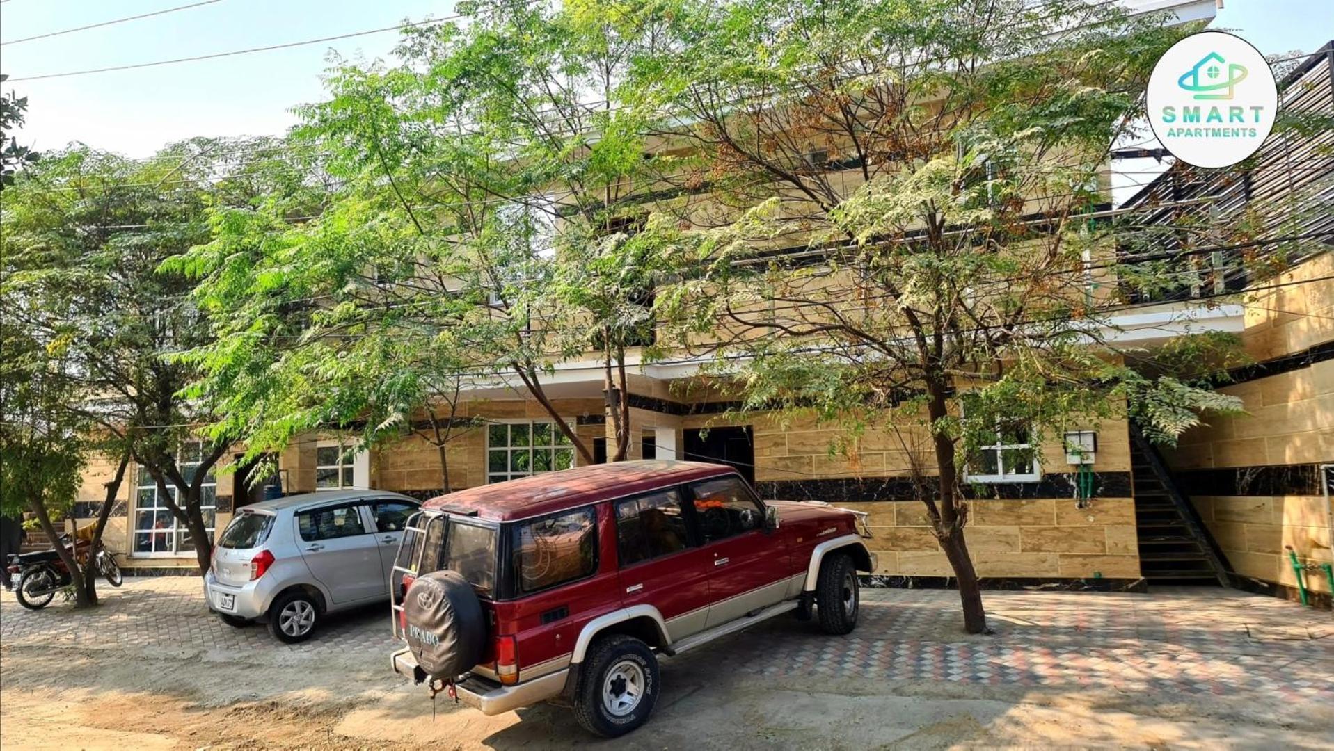 Smart Apartments & Hotel Lahore Luaran gambar