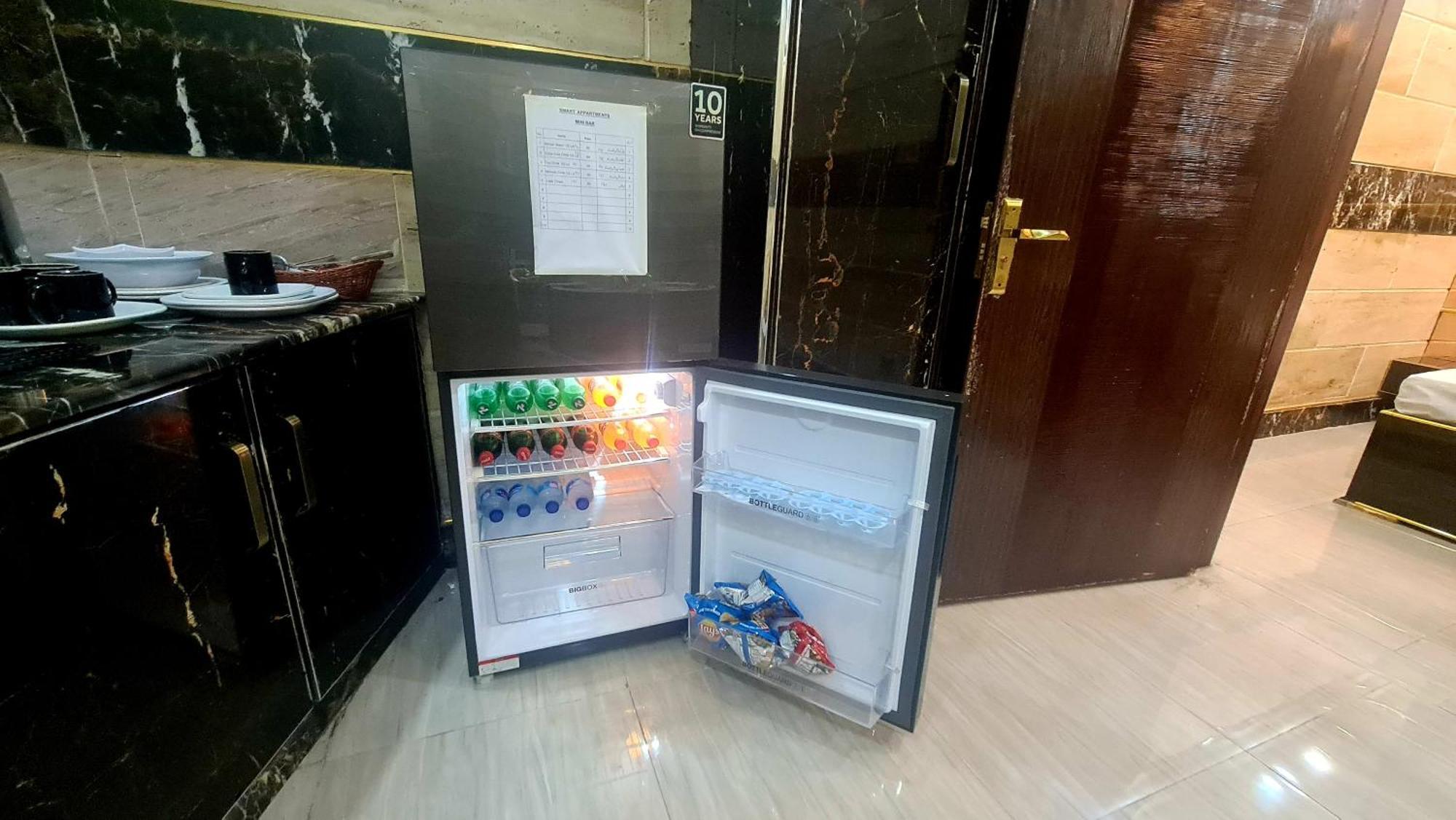 Smart Apartments & Hotel Lahore Luaran gambar