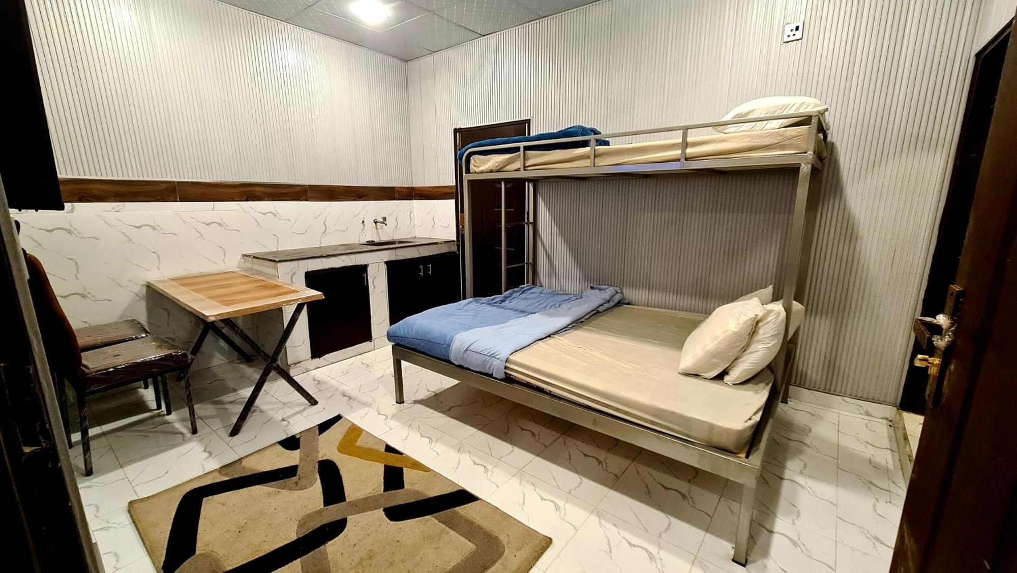 Smart Apartments & Hotel Lahore Luaran gambar