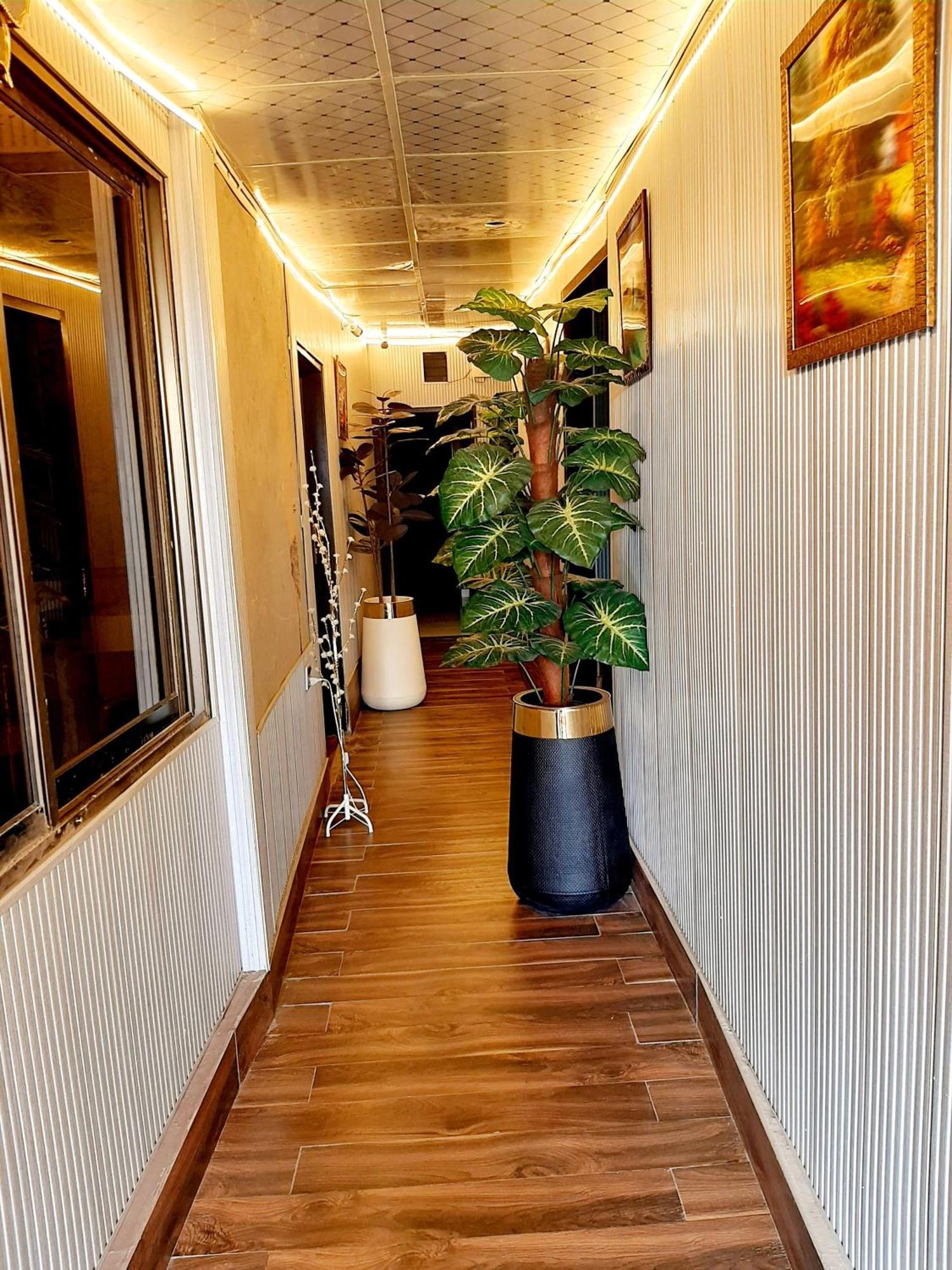 Smart Apartments & Hotel Lahore Luaran gambar